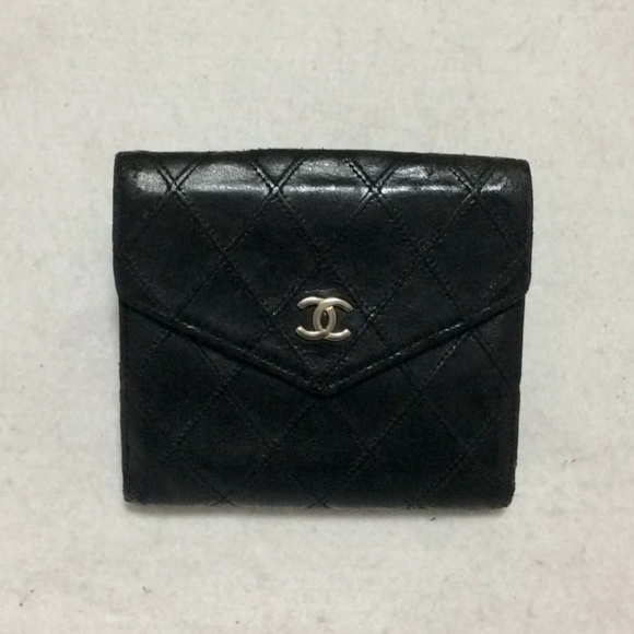 CHANEL Handbags - AUTH Vintage Chanel compact wallet